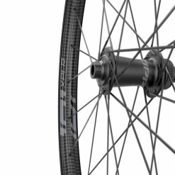 Roue Avant Zipp 101 XPLR Carbon Tubeless Disc 6 Roue Avant Zipp 101 XPLR Carbon Tubeless Disc -Pas Cher Vélo Magasin RoueAvantZipp101XPLRCarbonTubelessDisc3